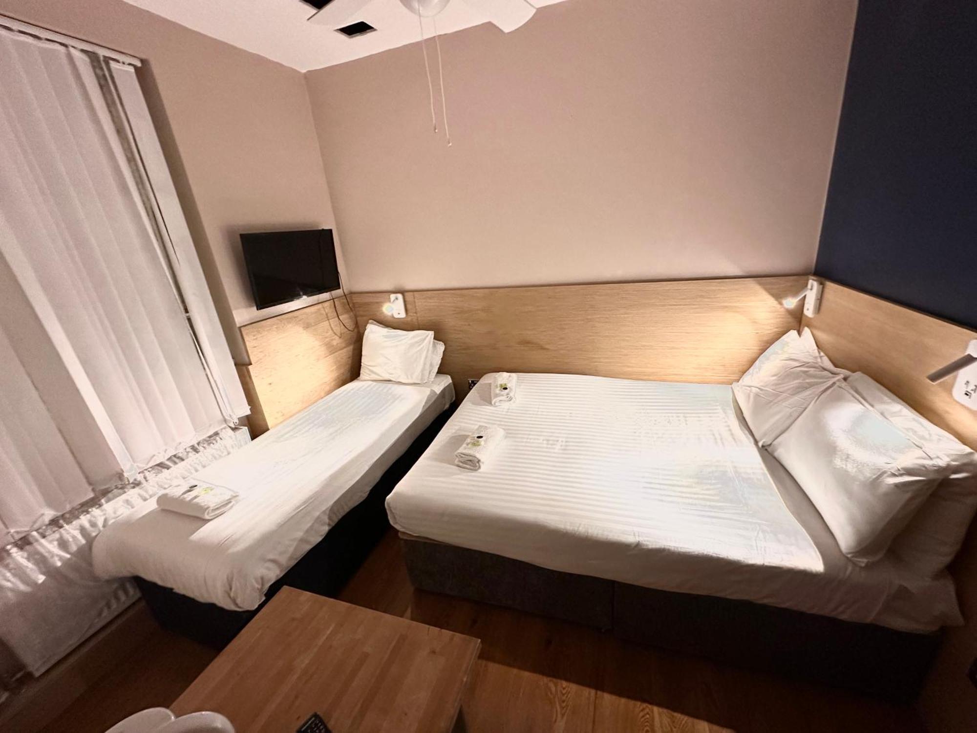 Sheriff Hotel London Bagian luar foto