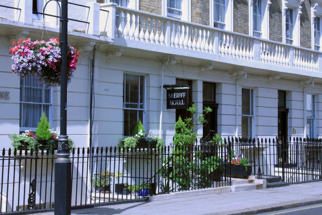 Sheriff Hotel London Bagian luar foto